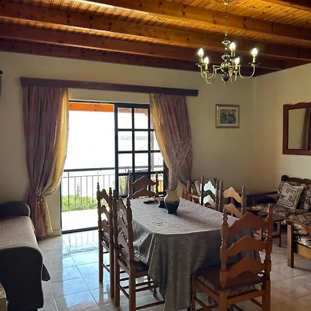 Emilios See View Apartment Апартаменты Барбати