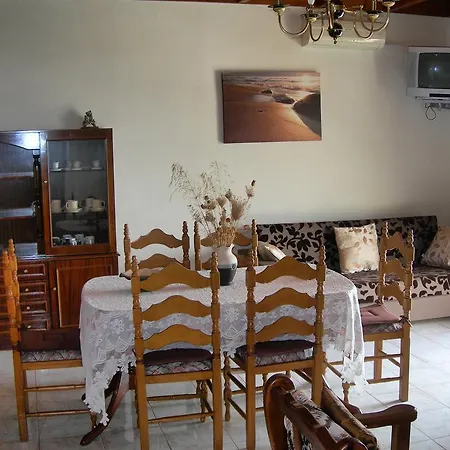 Апартаменты Emilios See View Apartment Барбати