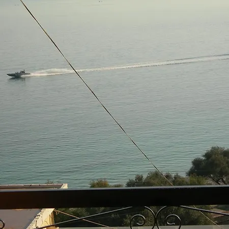 Emilios View Apartament