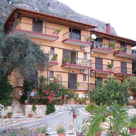 Emilios View Apartament